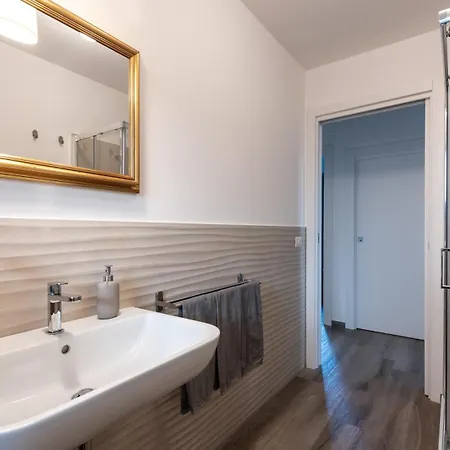 Dimora Campo Delle Mura 4&2, Emma Villa