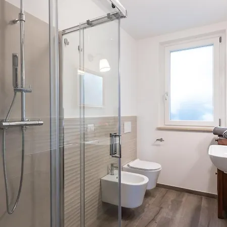 Dimora Campo Delle Mura 4&2, Emma Villa *