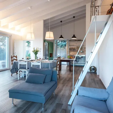 Dimora Campo Delle Mura 4&2, Emma *