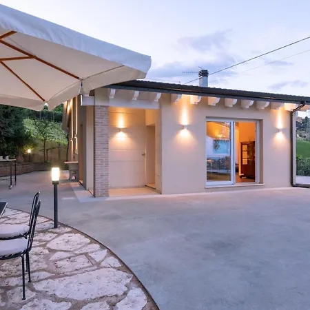 Dimora Campo Delle Mura 4&2, Emma Acquaviva Picena