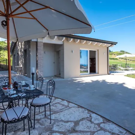 Villa Dimora Campo Delle Mura 4&2, Emma *